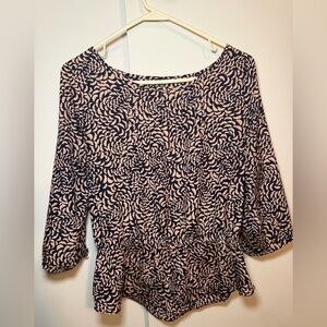 I Love H-81 Floral Blouse Size Large. Style #8293307.